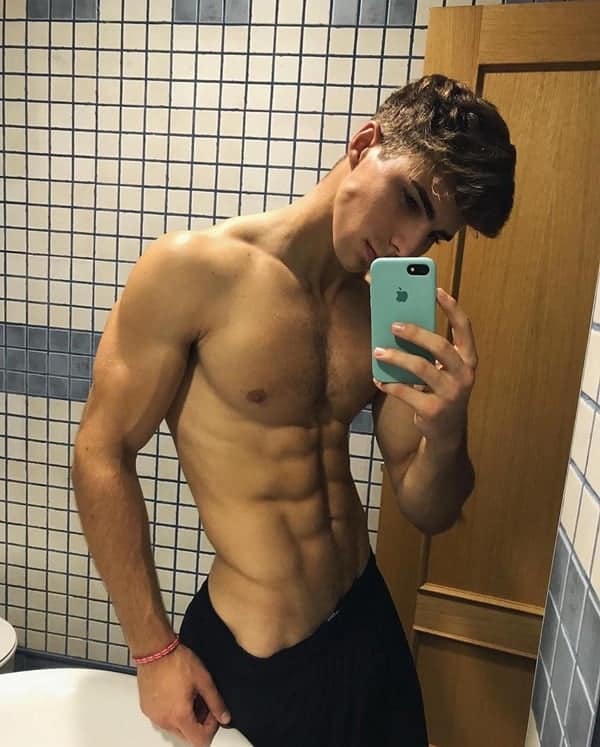 Hot Guy Mirror Selfie