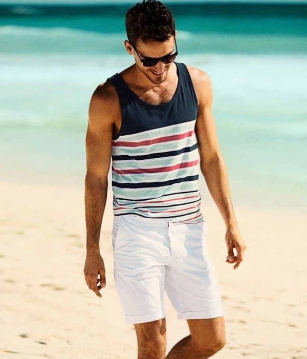 40 Cool Summer Beach Outfits For Men To Try - Fashion Hombre